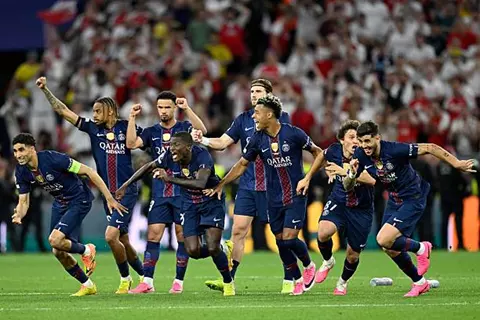 بـ5 لاعبين.. باريس سان جيرمان يكتسح التشكيل المثالي لدوري أبطال أوروبا